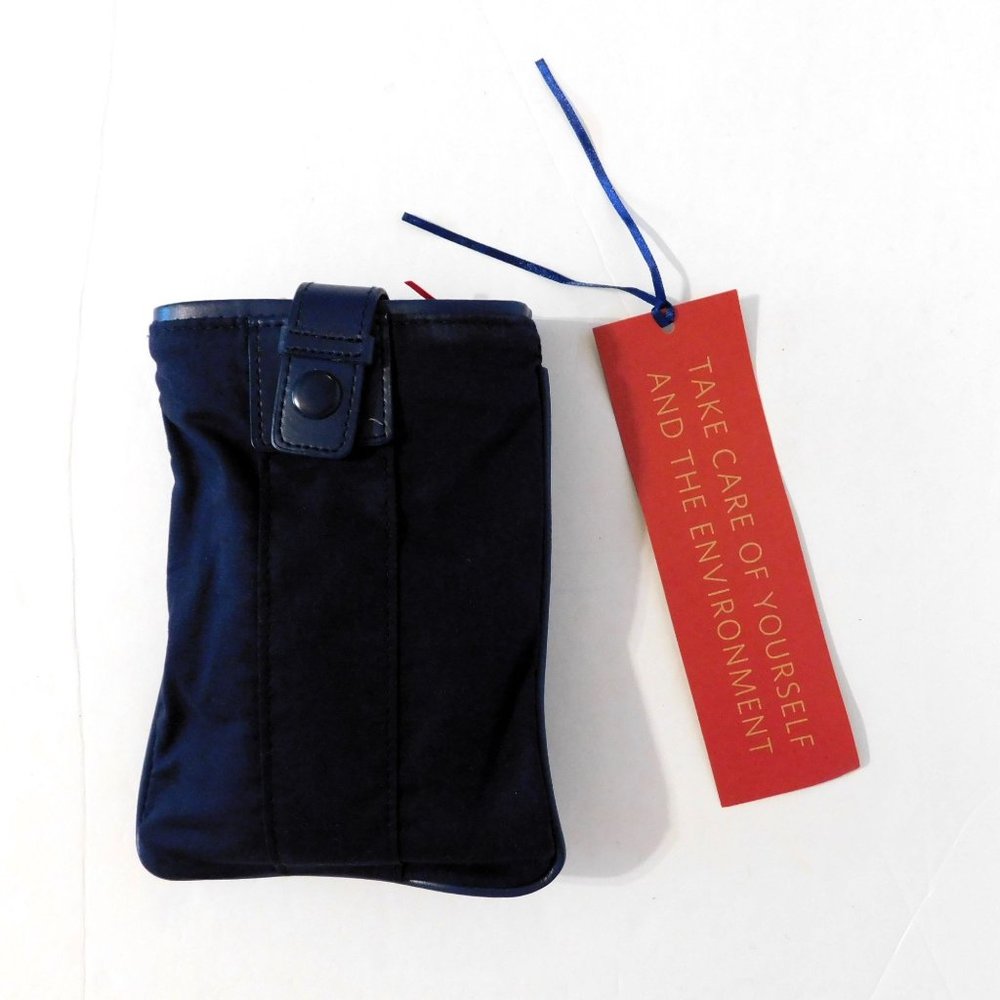Delta Airlines 1st Class Travel Amenity Kit Navy Blue Snaps Detachable Strap